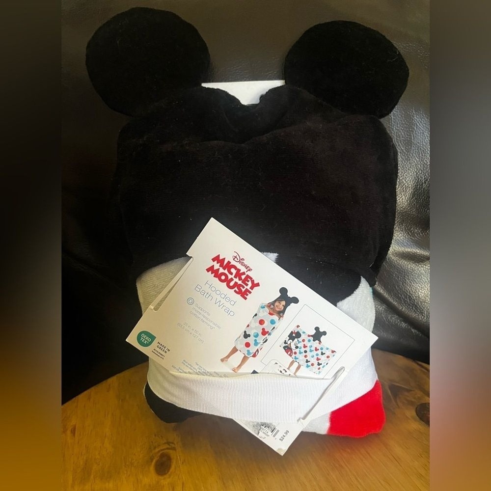 Disney Mickey Mouse Kids Hooded Bath Wrap Towel Beach Pool Vacation - Picture 8 of 8